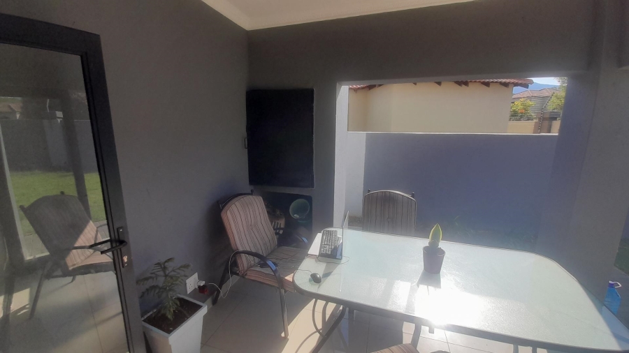 3 Bedroom Property for Sale in Gateway Manor North West